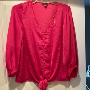 Vince Camuto NWOT xs pink long sleeve deep v neck top with self tie at waist